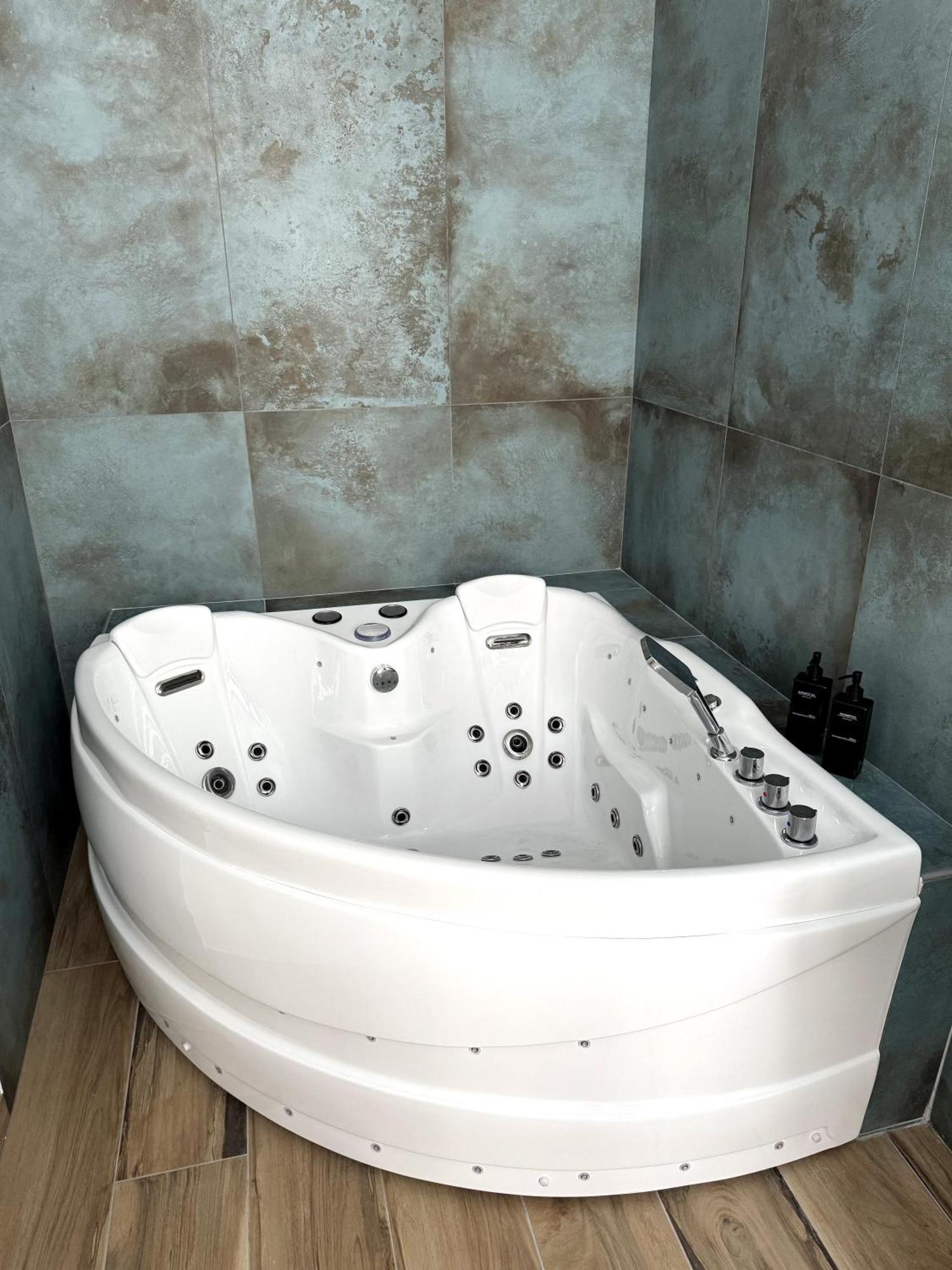 Marais Appartement 2 Chambres 2 Salles De Bain - Spa Jacuzzi ! París Exterior foto